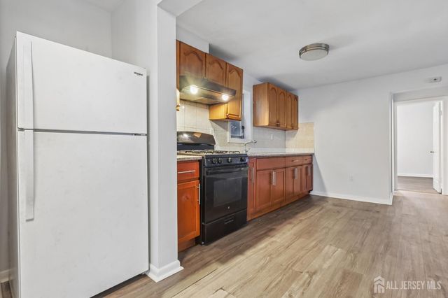 219 Seaman Street, New Brunswick, NJ 08901