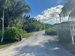 14041 SW 197 AVE, Miami, FL 33196