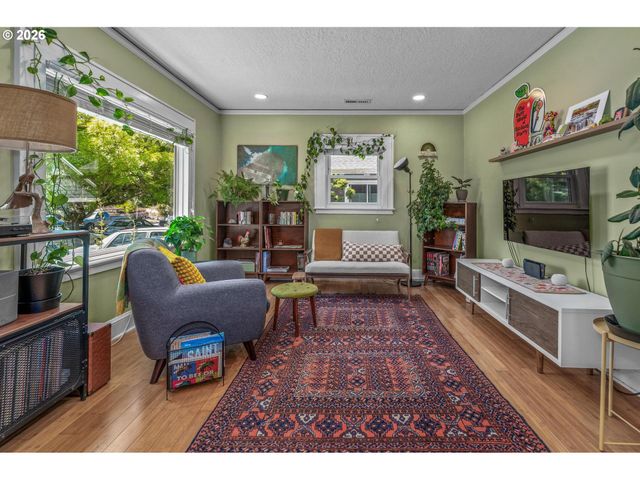 1507 N WATTS St, Portland, OR 97217