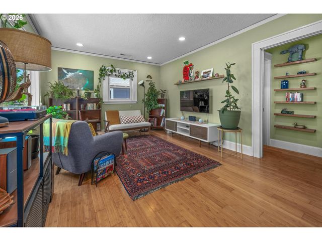 1507 N WATTS St, Portland, OR 97217