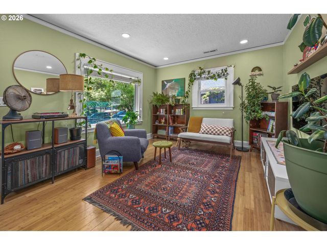 1507 N WATTS St, Portland, OR 97217