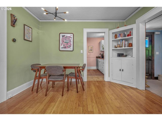 1507 N WATTS St, Portland, OR 97217