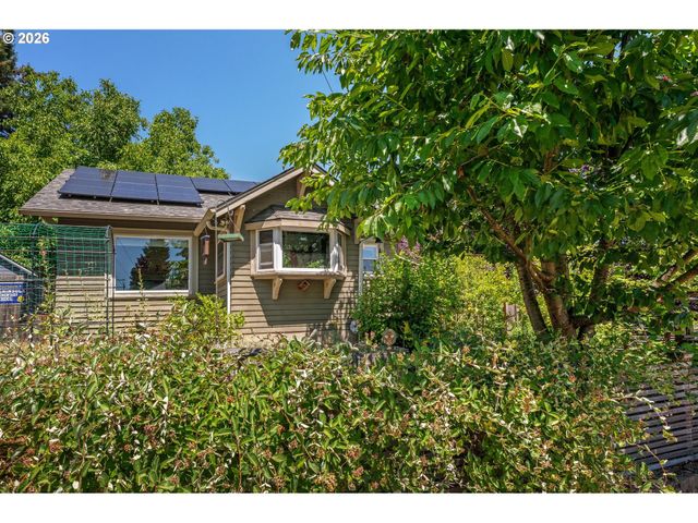 1507 N WATTS St, Portland, OR 97217