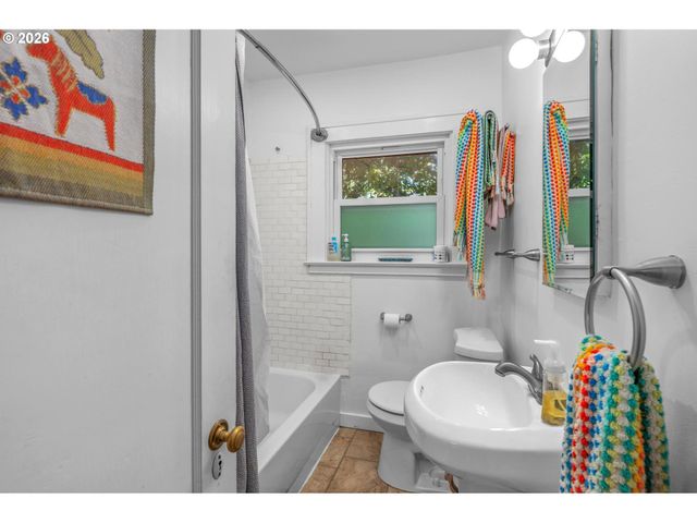 1507 N WATTS St, Portland, OR 97217