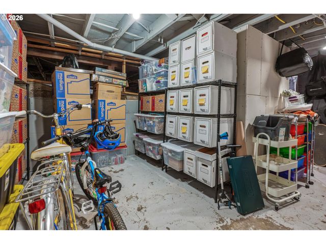 1507 N WATTS St, Portland, OR 97217