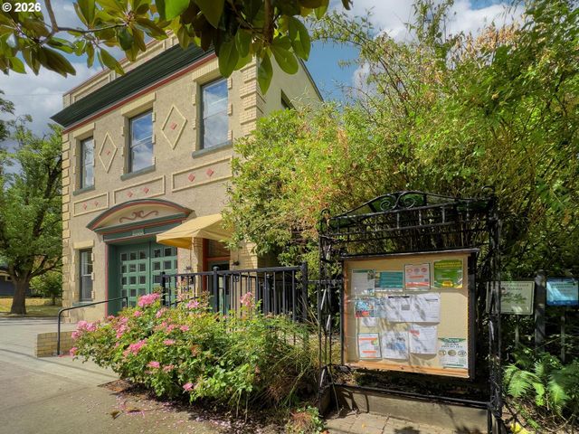 1507 N WATTS St, Portland, OR 97217