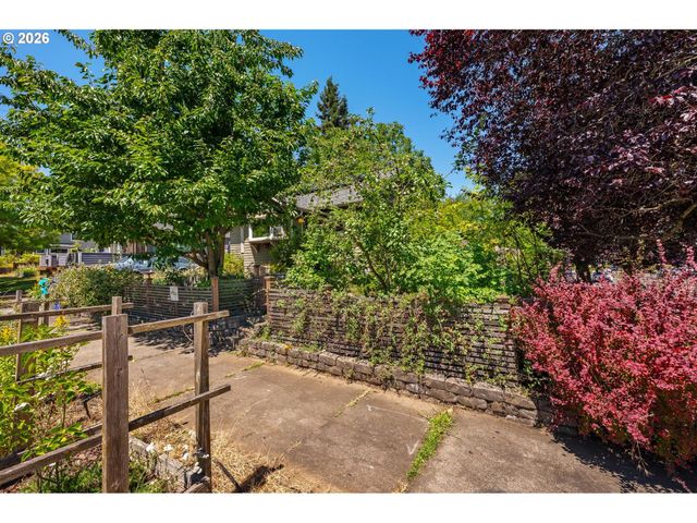 1507 N WATTS St, Portland, OR 97217