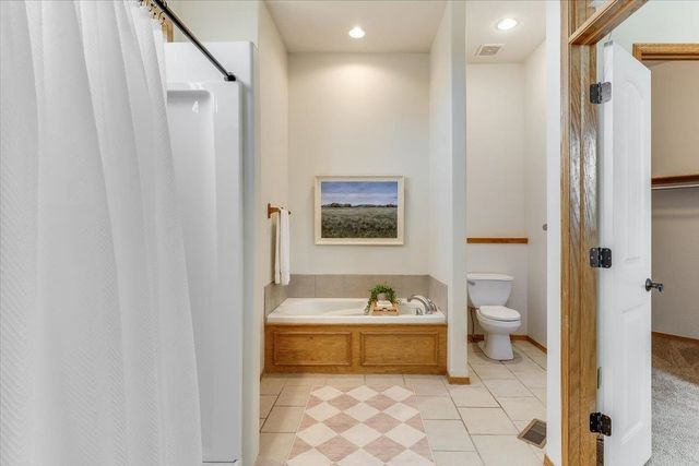5159 N Remington, Bel Aire, KS 67226