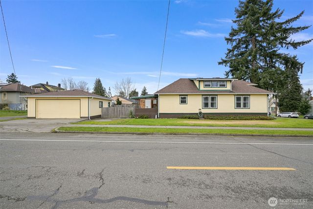218 Evergreen Street, Mount Vernon, WA 98273