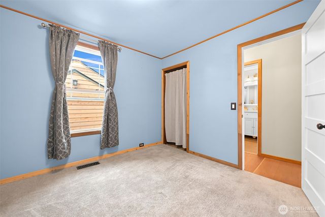 218 Evergreen Street, Mount Vernon, WA 98273