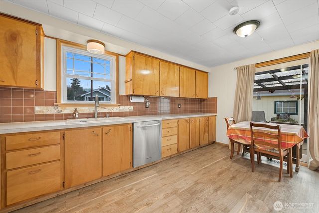 218 Evergreen Street, Mount Vernon, WA 98273