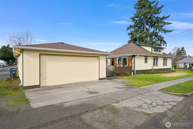 218 Evergreen Street, Mount Vernon, WA 98273
