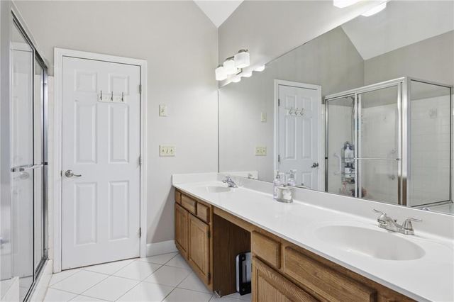 511 Deer Run Way, Woodstock, GA 30189