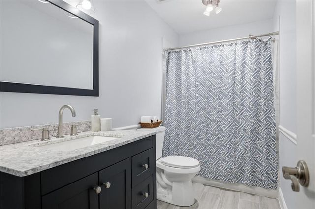 511 Deer Run Way, Woodstock, GA 30189