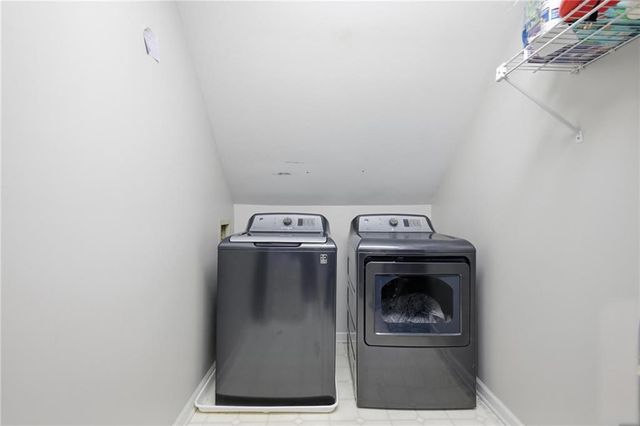 511 Deer Run Way, Woodstock, GA 30189