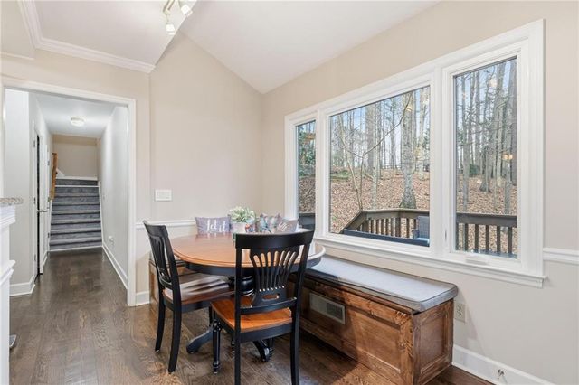 511 Deer Run Way, Woodstock, GA 30189