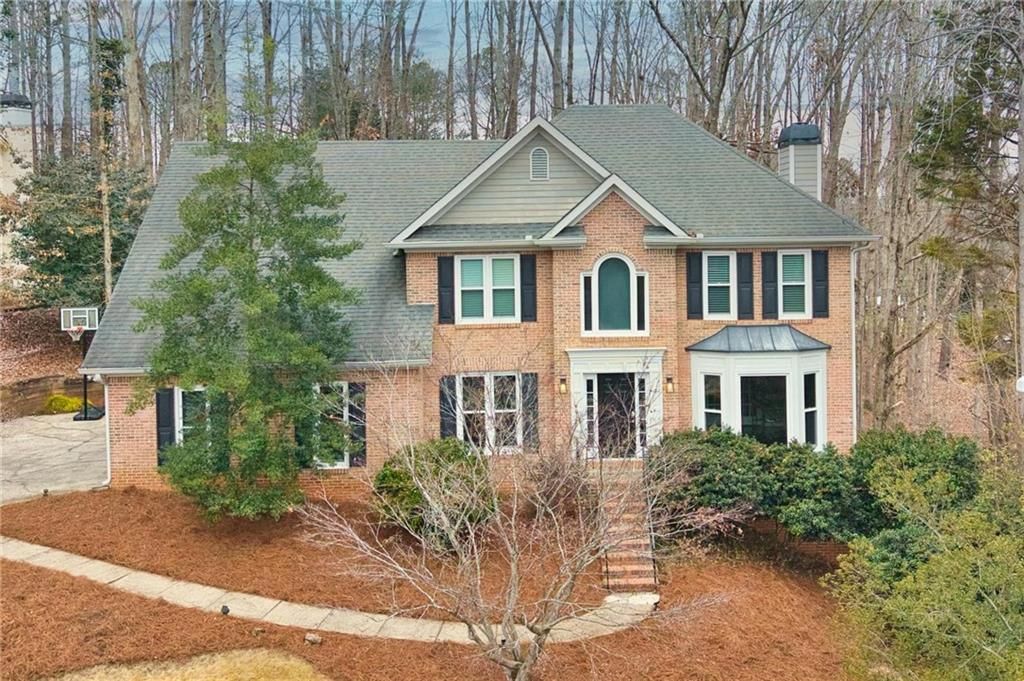 Image 1 of property listing at 511 Deer Run Way, Woodstock, GA 30189