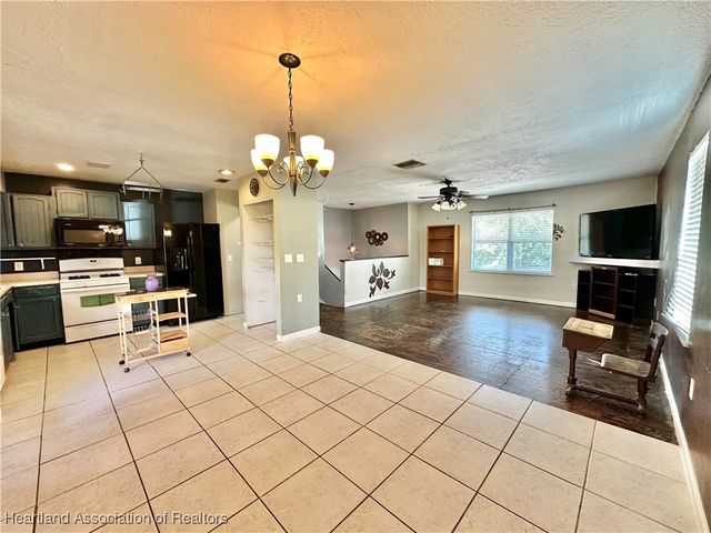 2811 W Fawn Road, Avon Park, FL 33825