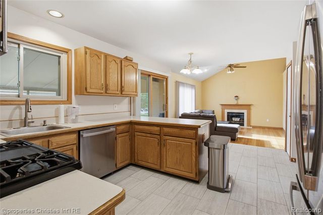 6474 Bedview Drive, Saline, MI 48176