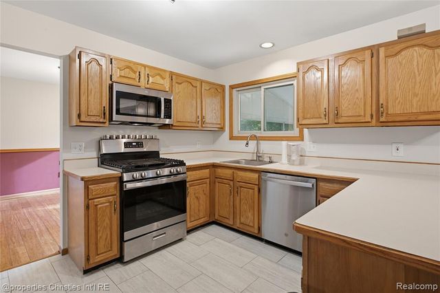 6474 Bedview Drive, Saline, MI 48176