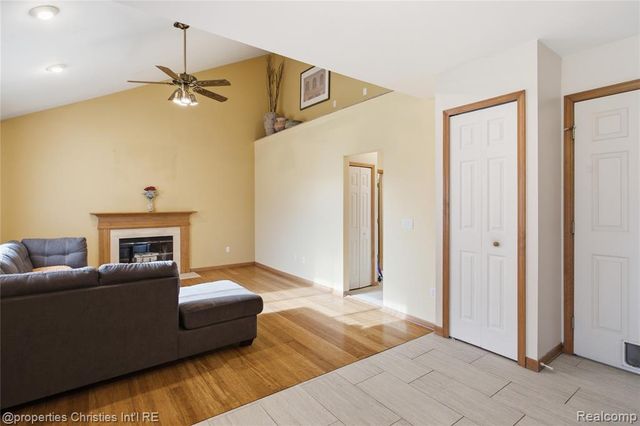6474 Bedview Drive, Saline, MI 48176