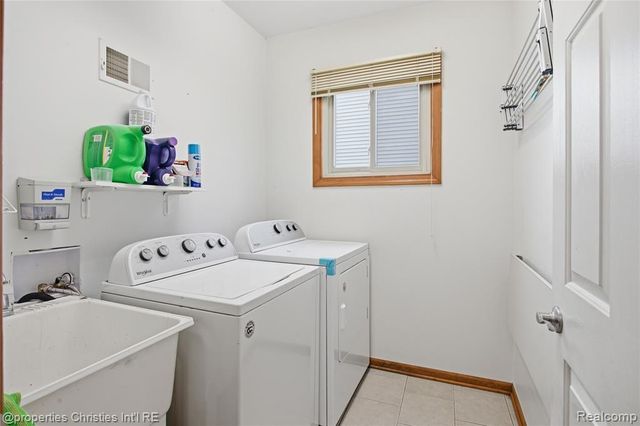 6474 Bedview Drive, Saline, MI 48176