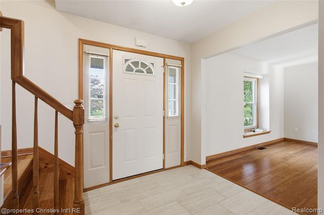 6474 Bedview Drive, Saline, MI 48176