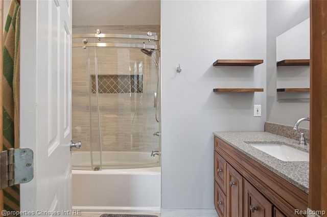 6474 Bedview Drive, Saline, MI 48176