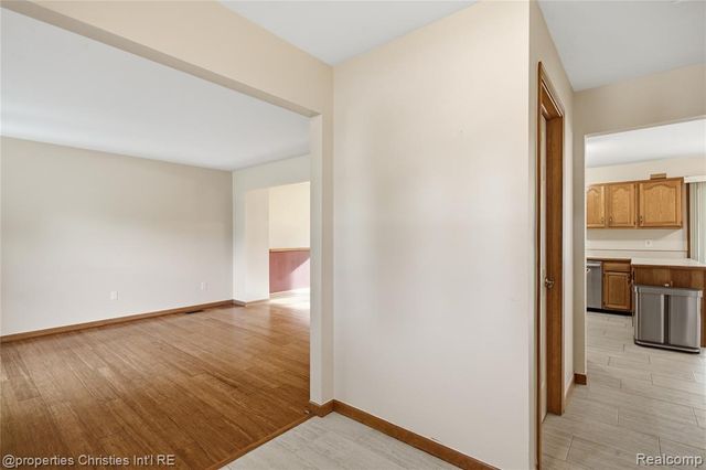 6474 Bedview Drive, Saline, MI 48176