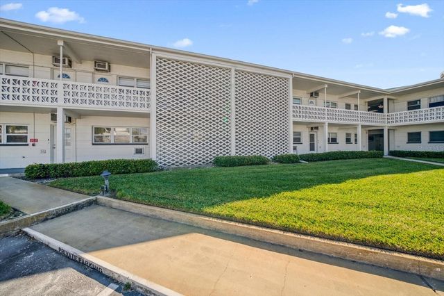 7050 SUNSET WAY 6, St Pete Beach, FL 33706