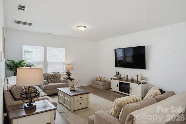 10100 Travis Floyd Lane, Charlotte, NC 28214