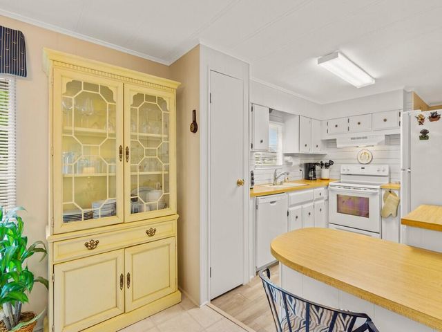 61 E Caribbean, Port St Lucie, FL 34952