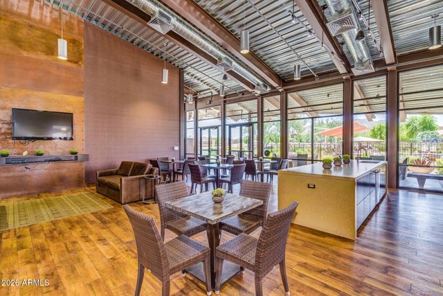 2722 E CHERRY HILL Drive, Gilbert, AZ 85298