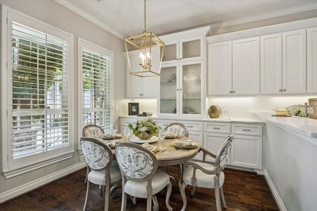 7215 Blandford Lane, Houston, TX 77055