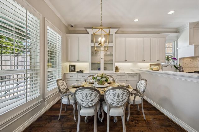 7215 Blandford Lane, Houston, TX 77055