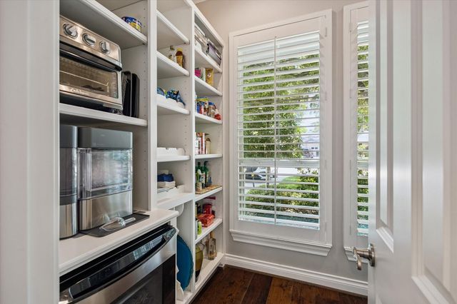 7215 Blandford Lane, Houston, TX 77055