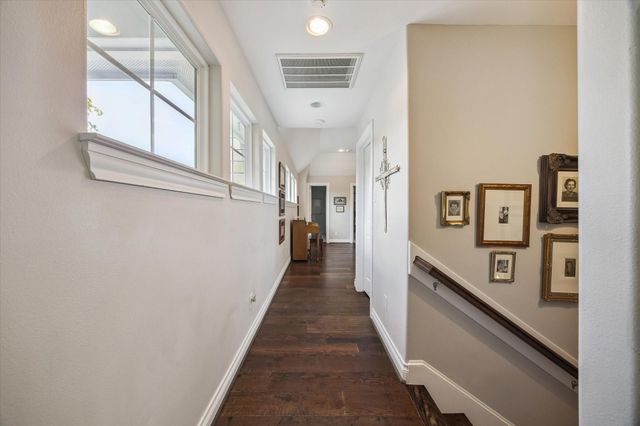 7215 Blandford Lane, Houston, TX 77055