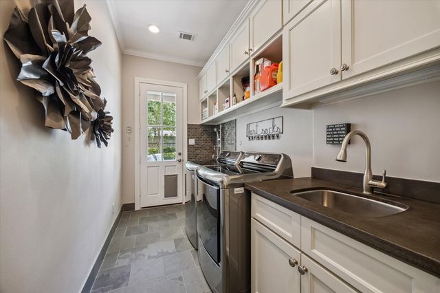 7215 Blandford Lane, Houston, TX 77055