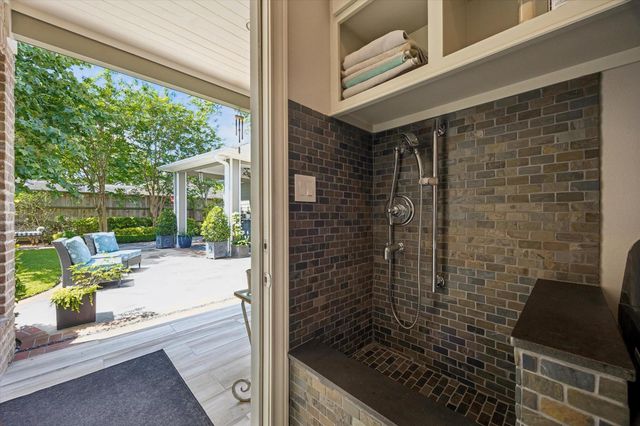7215 Blandford Lane, Houston, TX 77055