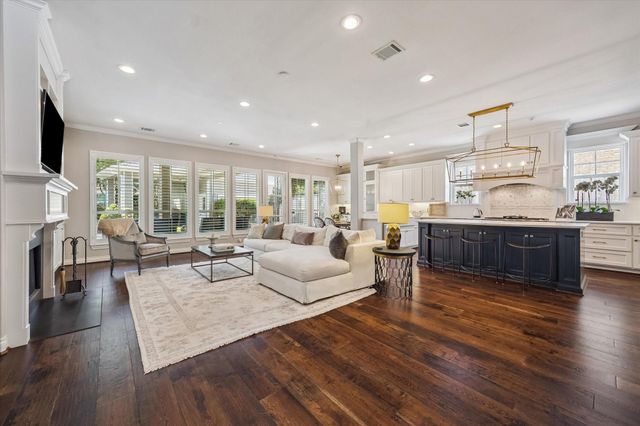 7215 Blandford Lane, Houston, TX 77055