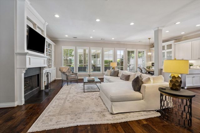 7215 Blandford Lane, Houston, TX 77055