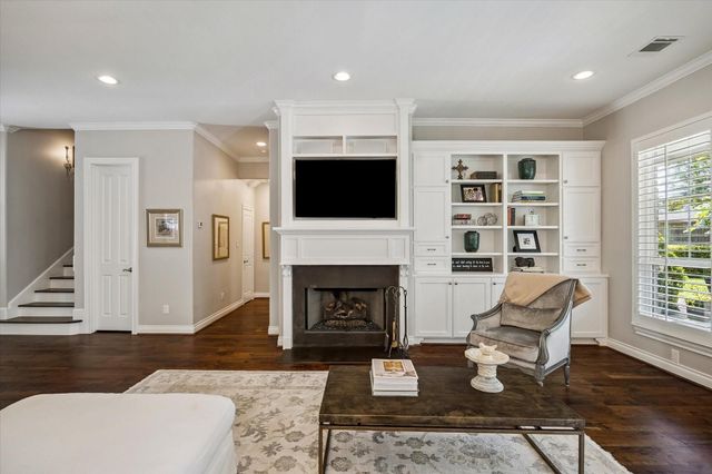 7215 Blandford Lane, Houston, TX 77055