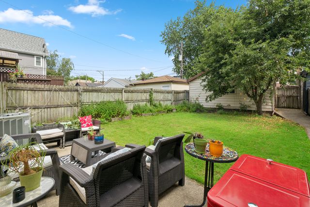 1946 W SUMMERDALE Avenue, Chicago, IL 60640