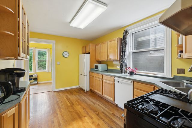 1946 W SUMMERDALE Avenue, Chicago, IL 60640