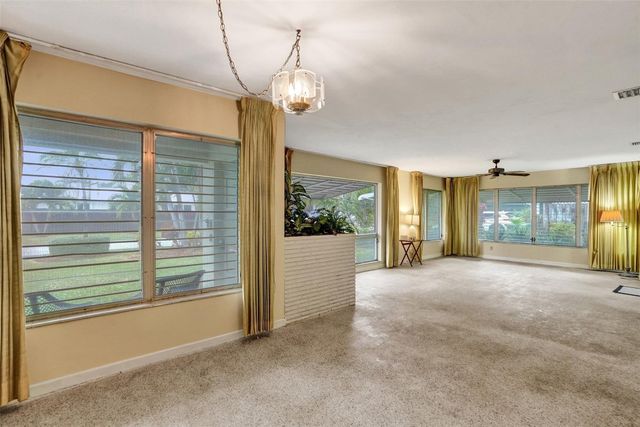 1892 NE 33rd Street, Oakland Park, FL 33306