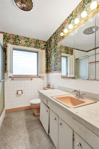 1892 NE 33rd Street, Oakland Park, FL 33306