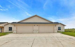 9155-9157 E Chris, Bel Aire, KS 67226
