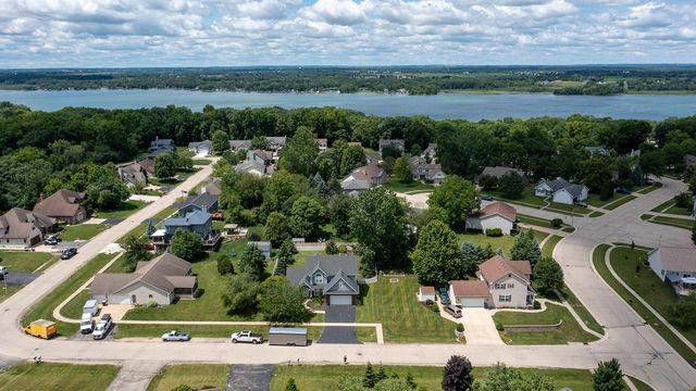 2045 Meagans WAY, Twin Lakes, WI 53181