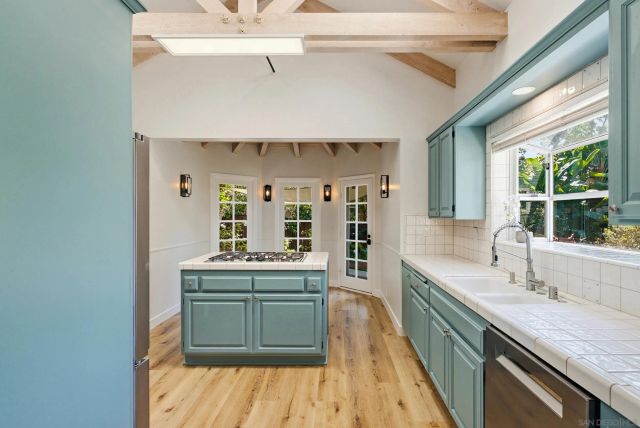 1644 Tamarack Ave, Carlsbad, CA 92008