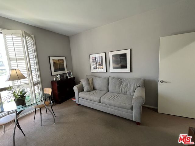 2175 S Beverly Glen Boulevard 201, Los Angeles, CA 90025